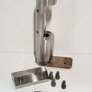 CC-6840-00 | CLAMP, SHUTTER, P/N 00-672401-00