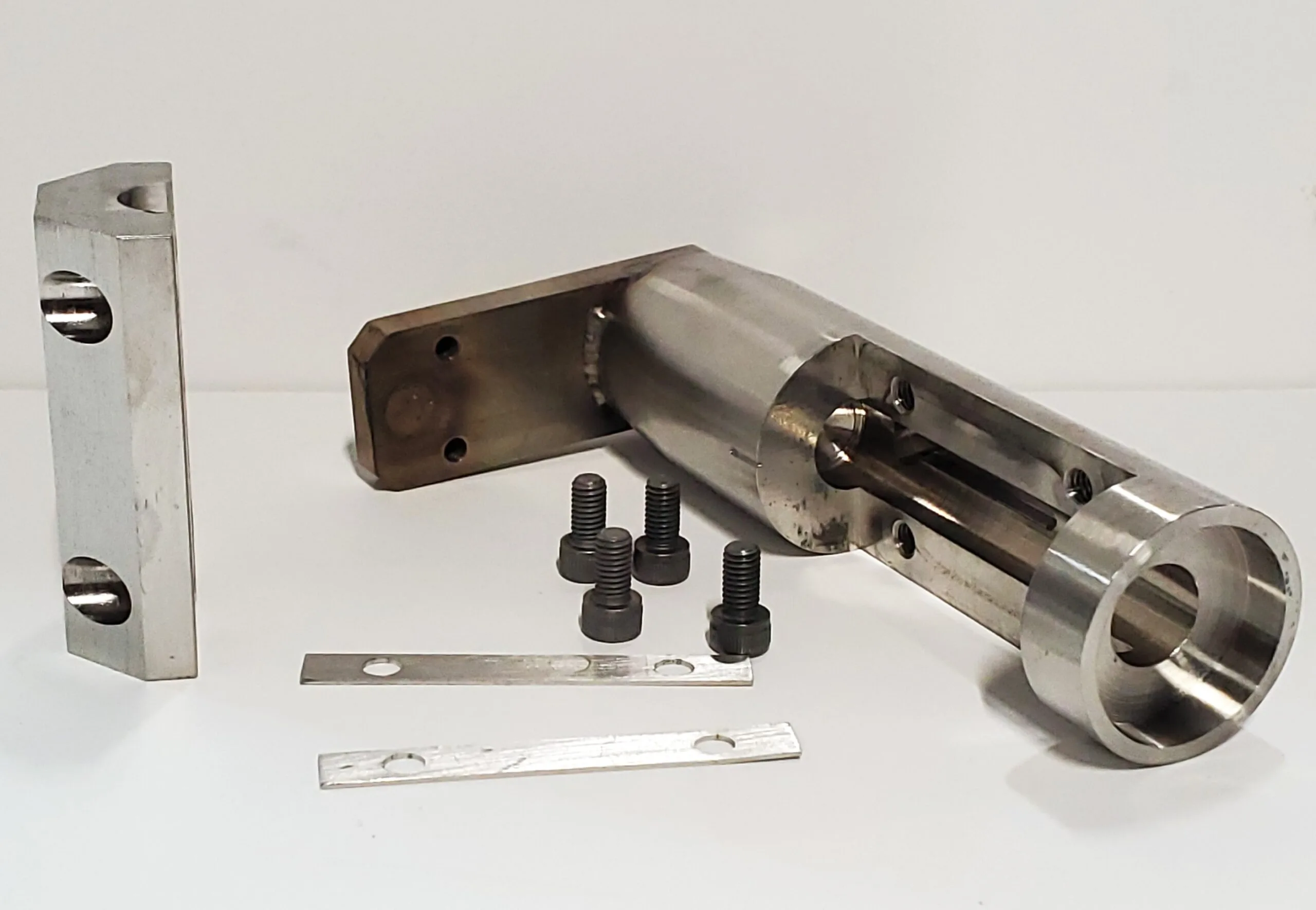 CC-6840-00 | CLAMP, SHUTTER, P/N 00-672401-00 - Image 3