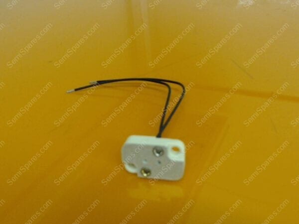 LB-0007-00 | SOCKET,LAMP,P/N 2S415-006,12V100W