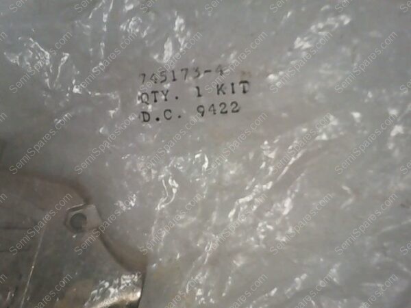 745173-4 | CABLE CLAMP KIT, SZ 3, HOOD D-SUB