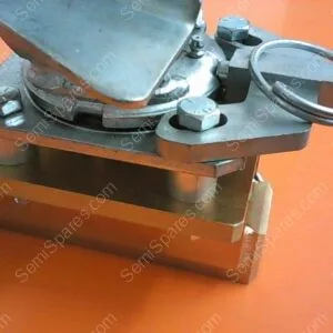 853-490139-002 | ASSY,CASTER-BRKT,RSD