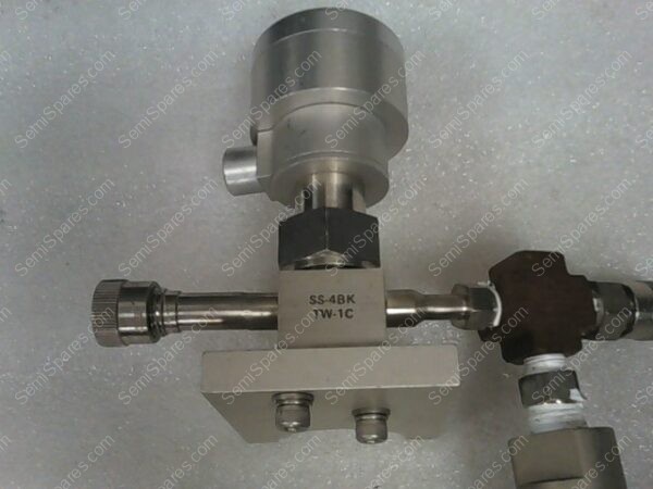 SS-4BK TW-1C | NUPRO STAINLESS STEEL BELLOWS SEALED VALVE, J40-222 PRESSURE SWITCH ATTACHED