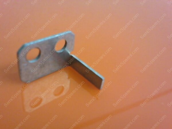 714-071170-001 | FLAG, 3-PIN LIFTER, TMC, CVD
