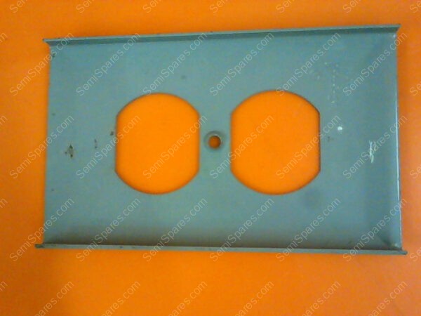 G-3043GE | HUBBLE RECEPTACLE CPU EXP WITH WIREMOLD G-3043GE METAL COVER