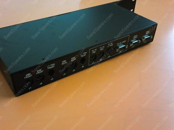 685-900977-001 | SWITCHBOX W/INT VIDEO SPLTR