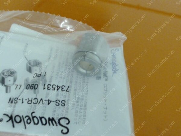CF-0645-00 | NUT,SPLIT,FEMALE,VCER,P/N SS-4-VCR-1-SN