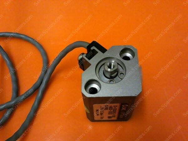 10-CDQ2B12 | SMC AIR CYLINDER CDQ2B12-20DC - Image 2
