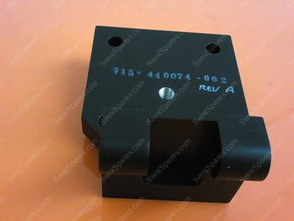 715-440074-002 | BRKT,CATCH,CHMBR TOP LFTR