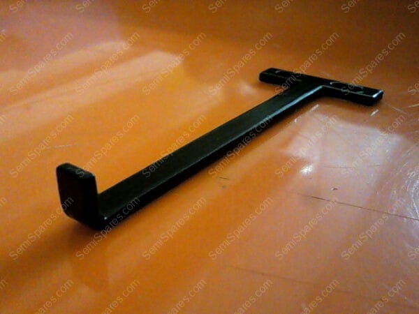 002-000064-001 | GASONICS/INTERNATIONAL FLAG, ARM ASSY
