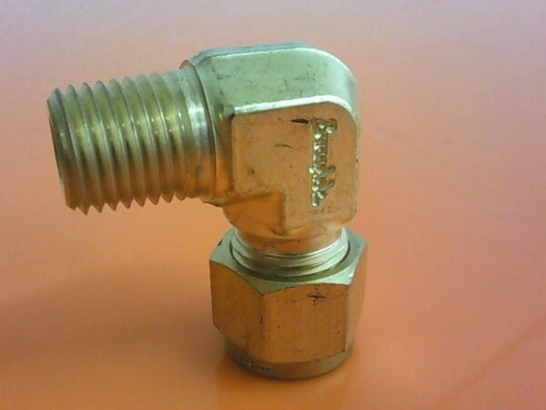 920-094660-016 | FTG,ELB,M,3/8"TUBE TO 1/4NPT,B - Image 2