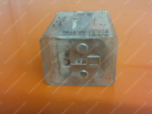 R10-E1-X2-V700 | RELAY GEN PURPOSE 4PDT 2A 24VDC - Image 2