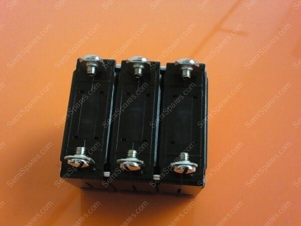 670-060193-001 | CIRCUIT BRKR, 3 POLE, 15 AMP - Image 2