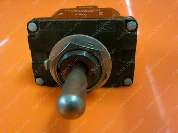 MS24524-21 | C-H 8501K1 TOGGLE SWITCH