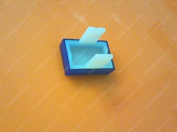 MS-5346-00 | P/N 50B3012, LENS, SWITCH, RECT, EAO, BLUE