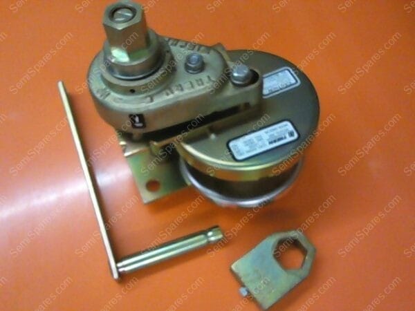 790-061666-001 | WINCH, THERN HAND W/BRAKE