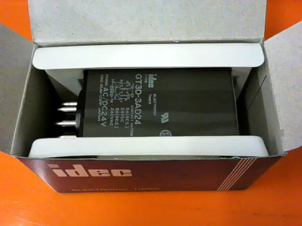 70-0045-001 | IDEC ELECTRONIC TIMER GT3D-3AD24 5A(RES.) 24VDC 5A(RES.) 240VAC AC/DC24V - Image 2