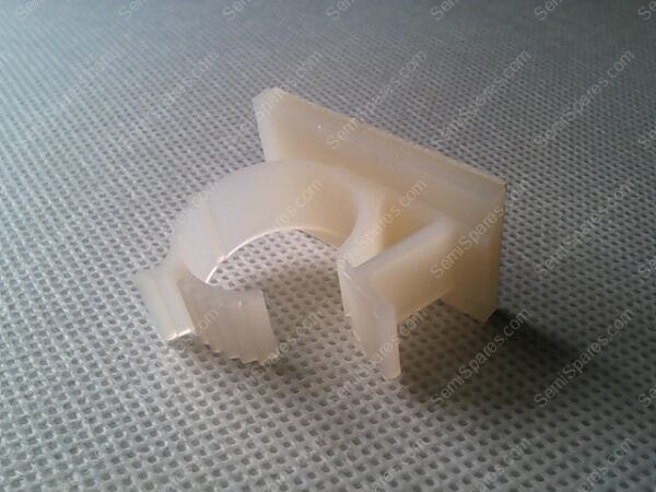 GU-0730-00 | CLIP 7565K47-5085 - 1/2" STICKY