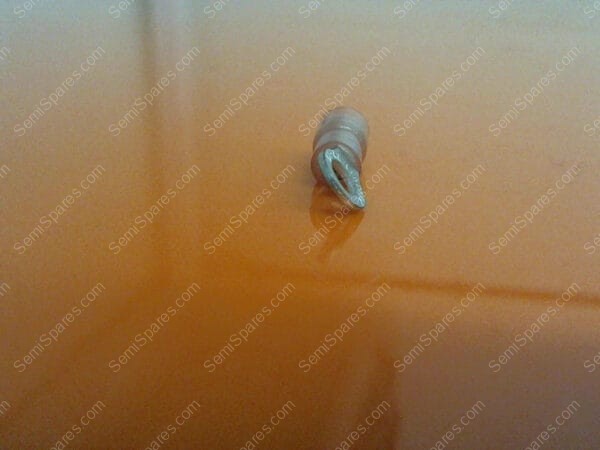 PANDUIT 22-18 | RING TERMINAL, NYLON, GRIP SLEEVED SEAM,22 TO 18 AWG - Image 2