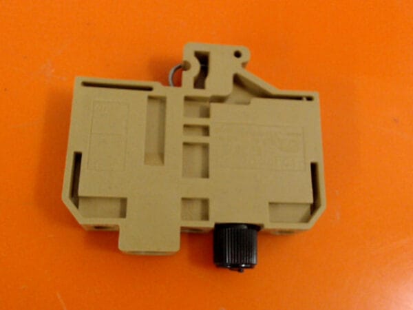 670-008323-001 | FUSE TRMNL ALARM 300V (PK 50) - Image 3