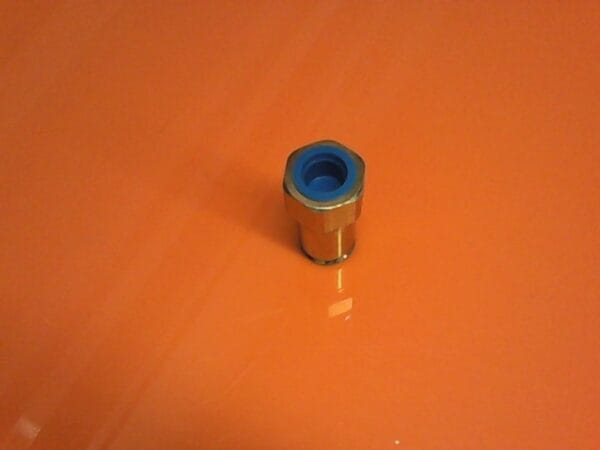 CF-7060-00 | QUICK-DISC, NS-372-6FP, 3/8, MALE, OIL PUMP - Image 2