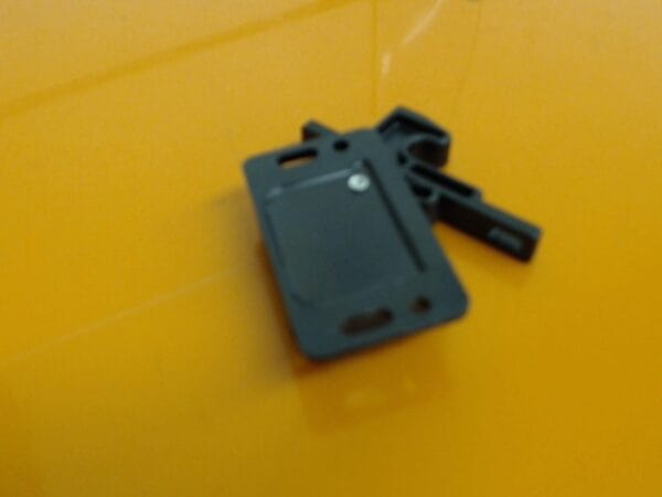 790-094433-001 | CATCH,DOOR,SPRING LOADED - Image 3