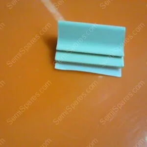 070-000025-007 | CBL CLIP FLAT C-TYPE WHITE ADH