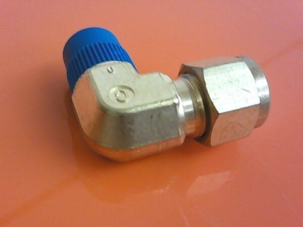 920-094660-016 | FTG,ELB,M,3/8"TUBE TO 1/4NPT,B - Image 3