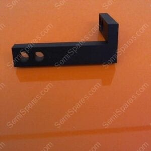 715-370512-001 | BRKT,PVT,OUTER RT SD