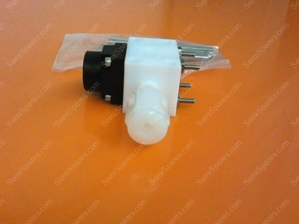 VL-9735-00 | VALVE, 3-WAY INPUT, IDI PUMP, 1-140-042 - Image 2
