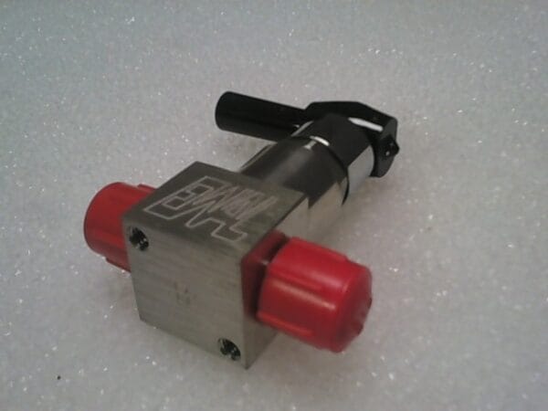 316LSCG | TOGGLE LEVER BELLOWS VCR VALVE - Image 2
