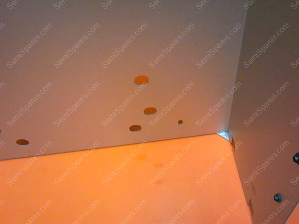 130385000 | TRAY, 17"MONITOR - Image 3
