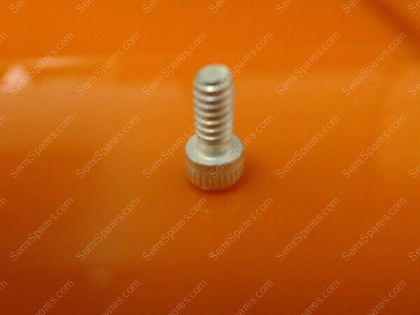 SC-5680-00 | CAP SOCKET HD SCREW,4-40X1/8,3690-01869
