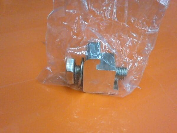 CC-2225-00 | CLAMP,SINGLE CLAW,ISO-160-SCP - Image 2