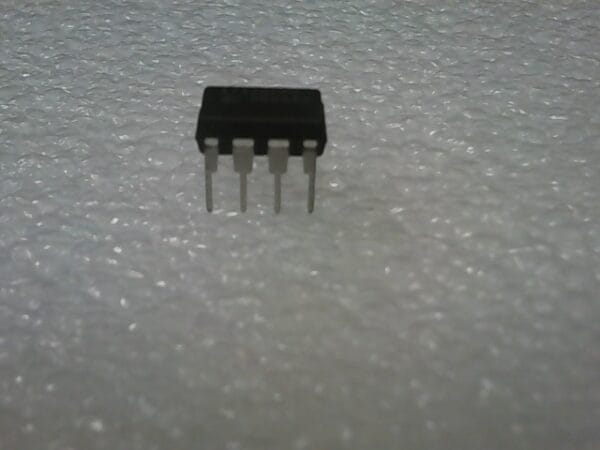 XC17128EPD8C | IC PROM SERIAL CONFIG 128K 8-DIP - Image 2