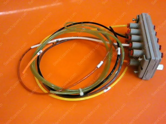 KDM10-01 | SMC KDM10-01 PBT MULTI-CONNECTOR FOR TUBING, 1/4" TUBE OD, 10 CONNECTING TUBES - Image 2