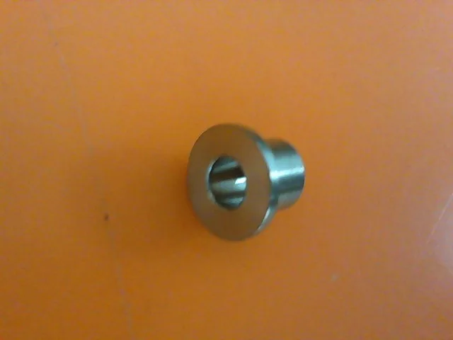 IN-2130-00 | INSULATOR E17076690 SUPRESSOR PLATE, I9 - Image 2