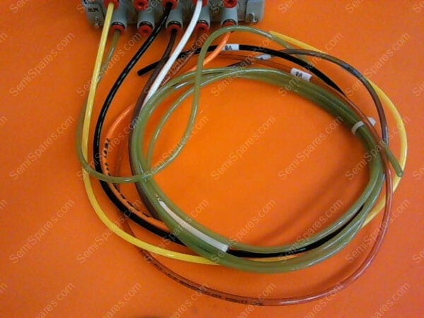 KDM10-01 | SMC KDM10-01 PBT MULTI-CONNECTOR FOR TUBING, 1/4" TUBE OD, 10 CONNECTING TUBES - Image 3