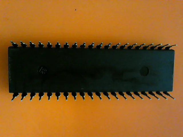 SCN2681AC1N40 | 2X SIGNETICS IC SCN2681AC1N40 SCN2681, 2681 40 PINS DIP - Image 2