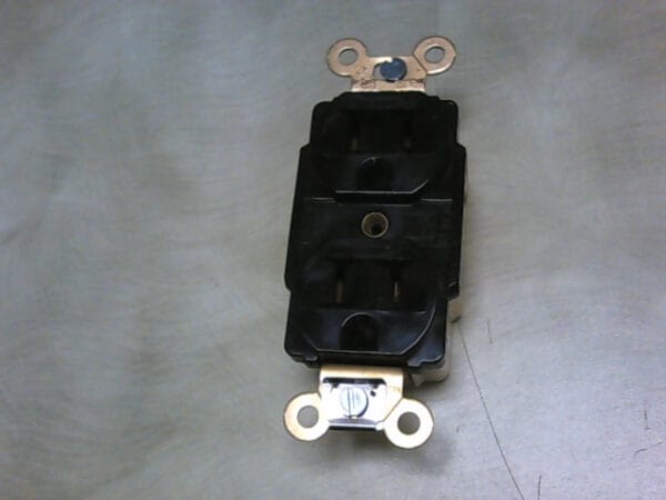 5262BLB | HUBBELL SPECIFICATION GRADE DUPLEX RECEPTACLE 2 POLE WIRE, 15AMP 125 VAC OR DC, NEMA 5-15R - Image 2