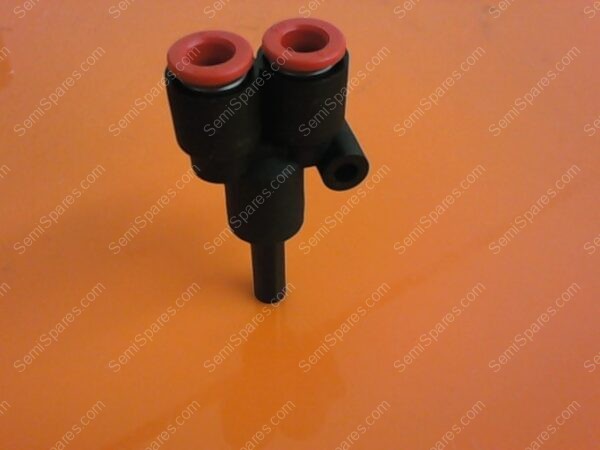 920-009546-004 | Y PLUG-IN 1/4 TUBE SIZE - Image 2