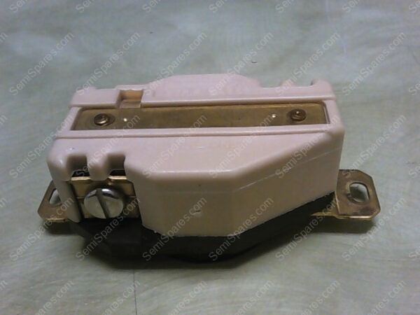 2610A | HUBBELL 2610A TWIST-LOCK RECEPTACLE, 2 POLE 3 WIRE LOCKING 30A. 125V A.C. OR D.C, NEMA L5-30R - Image 2