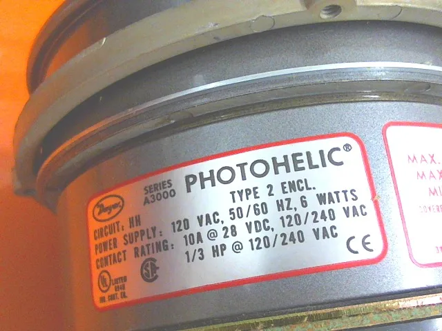 ZZ-0001-00 | PHOTOHELIC PRESSURE SWITCH/GAGE - Image 2