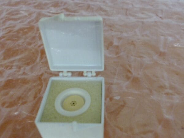 RR-0060-00 | RETAINER,007-023, CERAMIC CRYSTAL - Image 2
