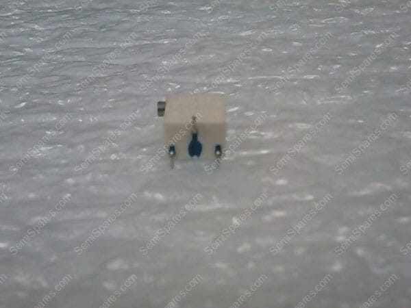3269X-1-104LF | TRIMMER 100K OHM 0.25W GW SIDE - Image 2
