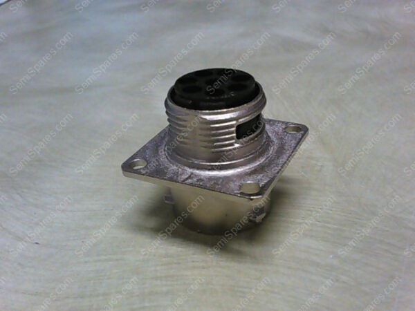 UT0012-8SH | FEMALE SQUARE FLANGE RECEPTACLE IP67, 96 H SALT SPRAY - Image 3