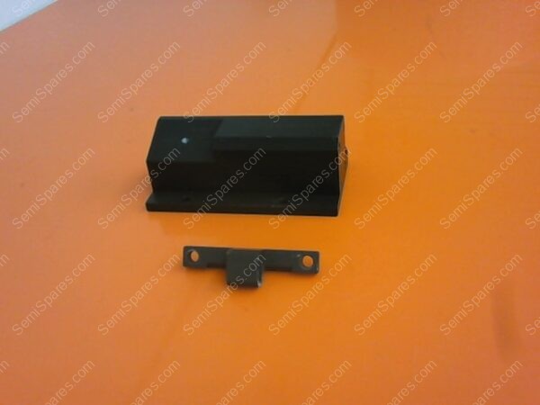 715-330430-002 | BRKT,HNG,R,UPR CHMBR - Image 2