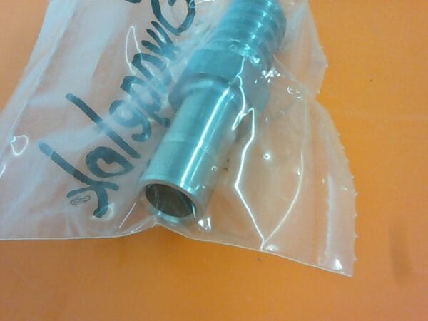920-061563-001 | TUBE ADAPTER BARB TO TUBE - Image 3