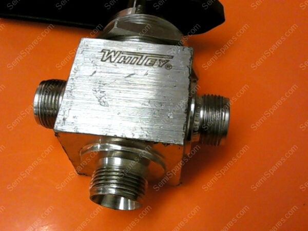 SS-42XS8 | WHITEY 3 WAY VALVE SS-45XS8 - Image 4