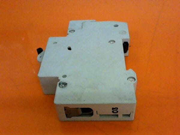 IEC947-2 | GE V-LINE CIRCUIT BREAKER V07325 IEC947-2 - Image 2