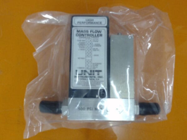 MF-1400-00 | MFC UNIT UFC-1100A,HCL,100 SCCM,VERTICAL,AMAT-M1 - Image 2